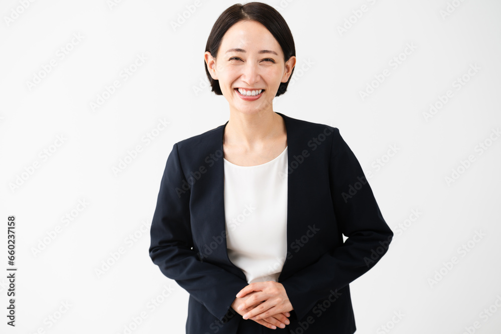 ビジネススーツを着ている若い女性 ビジネスイメージ ビジネススーツを着ている若い女性 ビジネスイメージ