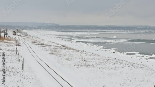 電車と流氷
