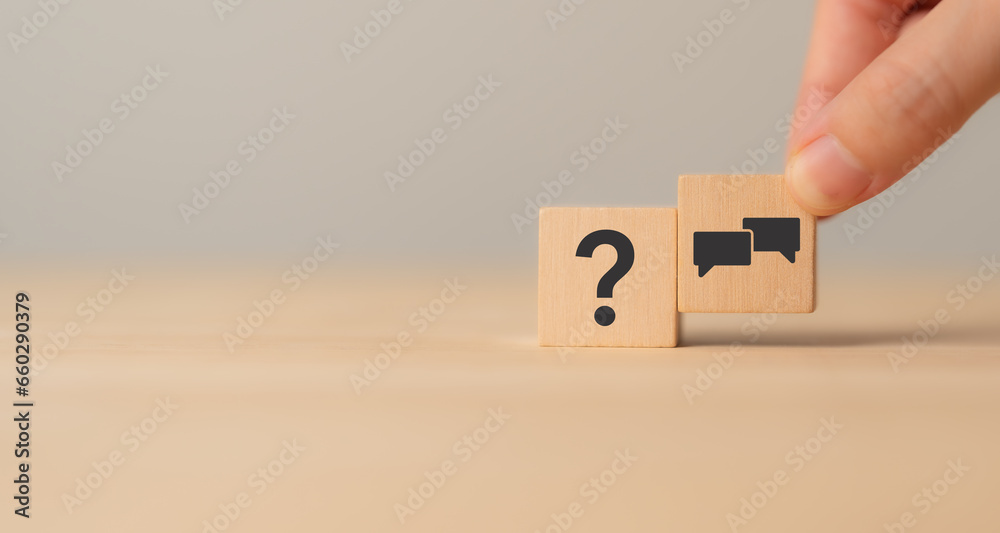 Q and A concept. Q and A symbols on wooden cube blocks on a grey background. Illustration for frequently asked questions concepts in websites, social networks, business issues. Recommendation concept. - obrazy, fototapety, plakaty 