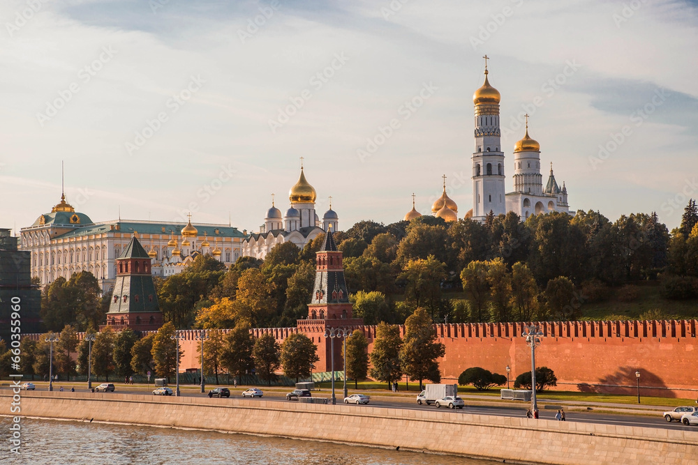 MOSCOW, RUSSIA - SEPTEMBER 26, 2023: View of Moscow on an autumn evening at sunset. Kremlin towers. The Grand Kremlin Palace, the Assumption and Annunciation Cathedrals. A popular tourist attraction. MOSCOW, RUSSIA - SEPTEMBER 26, 2023: View of Moscow on an autumn evening at sunset. Kremlin towers. The Grand Kremlin Palace, the Assumption and Annunciation Cathedrals. A popular tourist attraction.