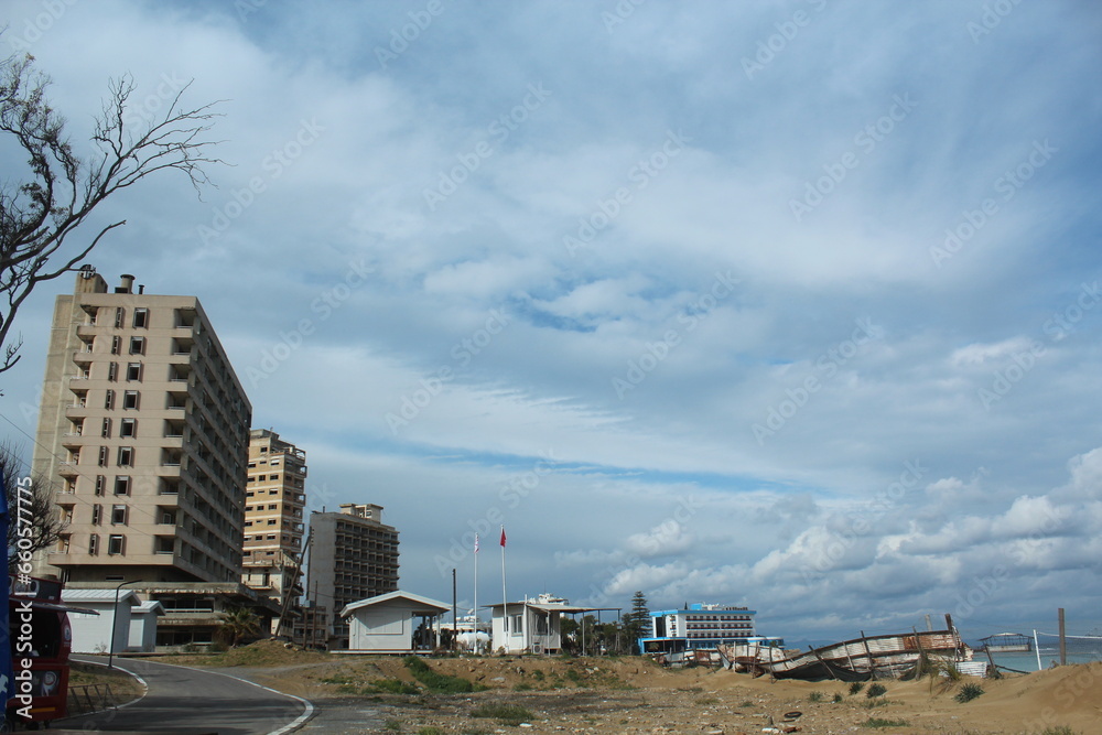Closed Maraş, once known as the Las Vegas of the Middle East, with its beaches, accommodation and entertainment venues, banks and shops. Closed Maraş, once known as the Las Vegas of the Middle East, with its beaches, accommodation and entertainment venues, banks and shops.