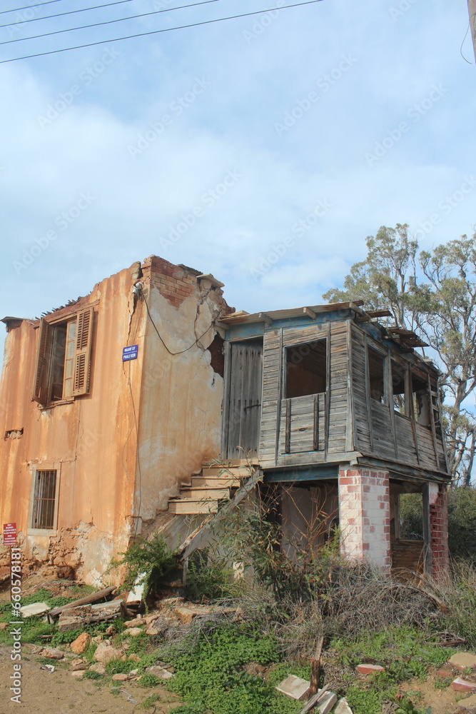 Obraz premium Closed Maraş, once known as the Las Vegas of the Middle East, with its beaches, accommodation and entertainment venues, banks and shops. Famagusta Cyprus