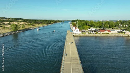 Wallpaper Mural Eastward facing shot, still over the Channel end. Torontodigital.ca