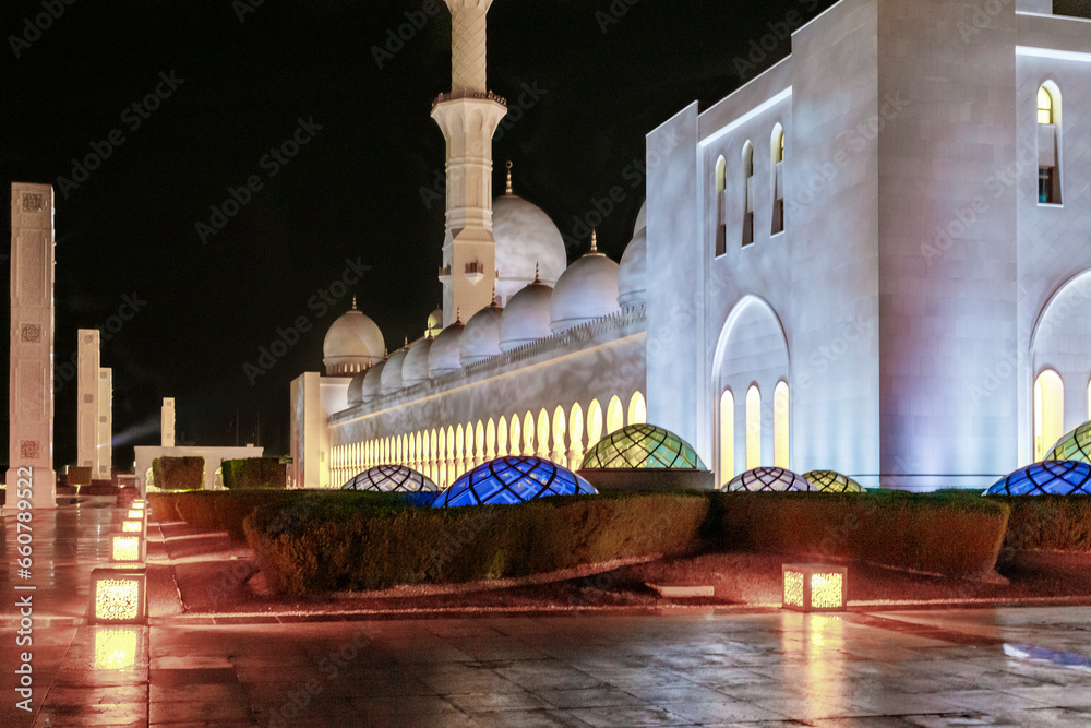 The nights view of splendor of decorative courtyard of Sheikh Zayed Grand Mosque in Abu Dhabi city, United Arab Emirates