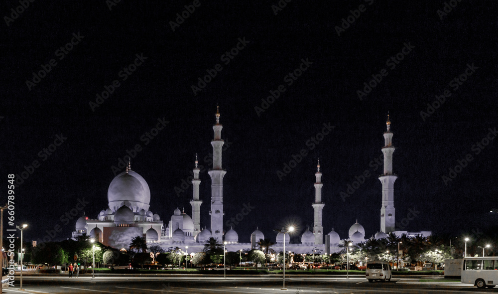 The nights view of splendor of Sheikh Zayed Grand Mosque in Abu Dhabi city, United Arab Emirates