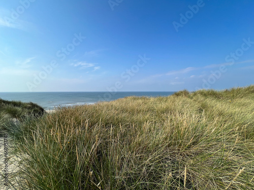 Sp  tsommer an der Nordsee -   ber die D  nen runter zum Strand und dem Meer