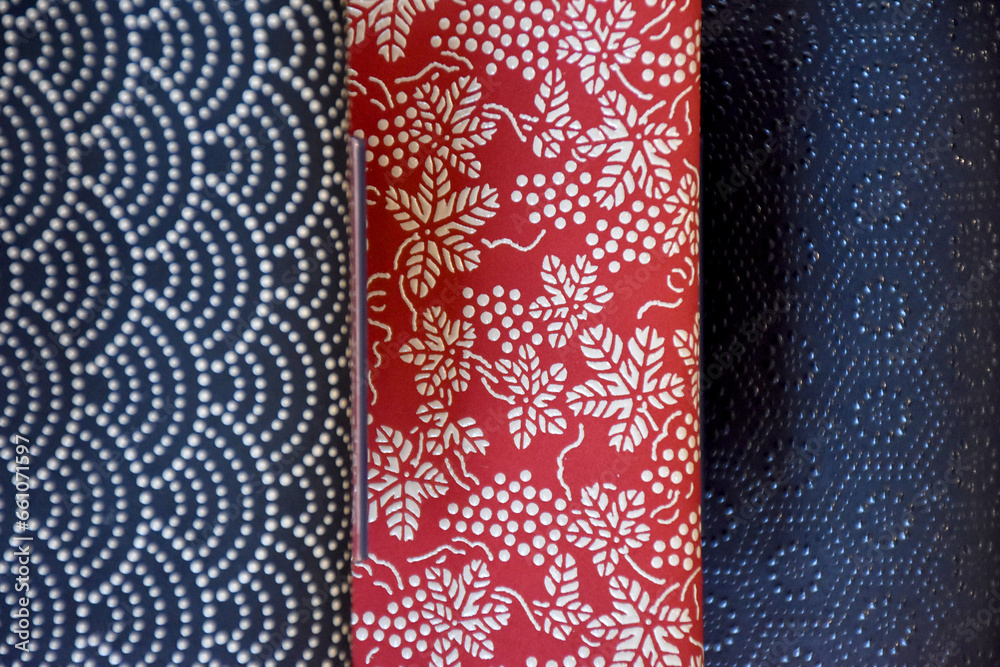 Inden is a unique traditional Japanese technique of printing urushi lacquer on deerskin. Colourful leather wallets with various designs and unique patterns. Inden is a unique traditional Japanese technique of printing urushi lacquer on deerskin. Colourful leather wallets with various designs and unique patterns.