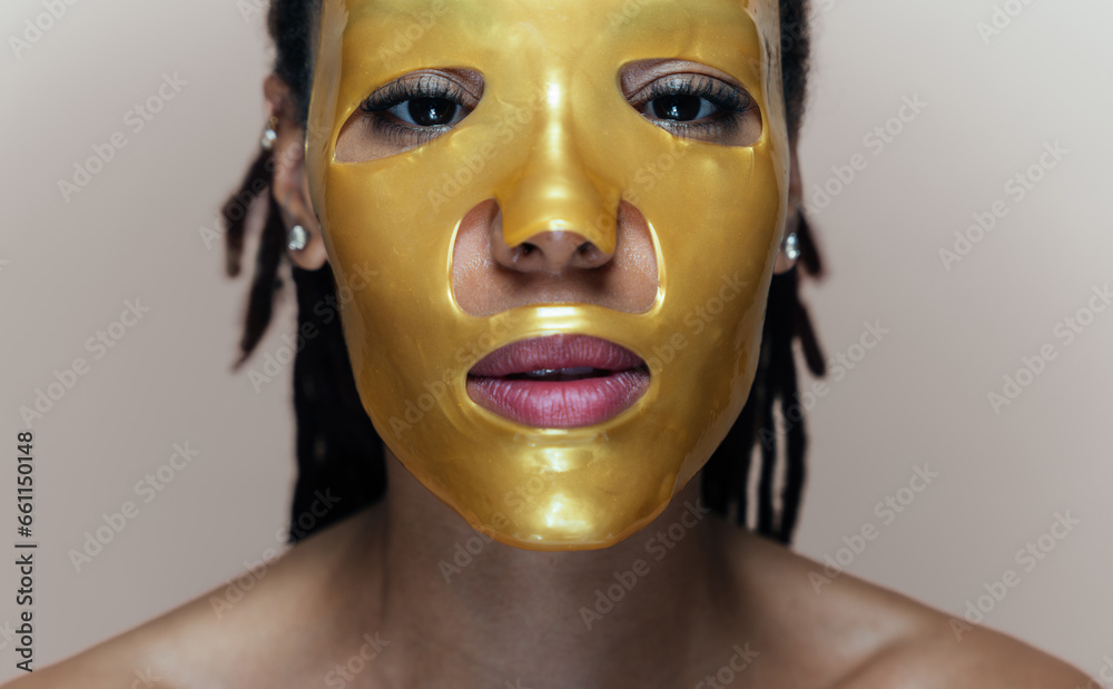 Beautiful woman making skin and facial beauty treatments