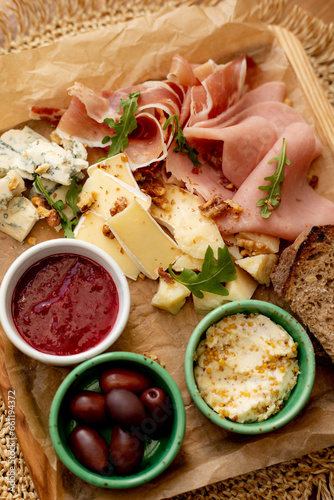 salad with ham and cheese