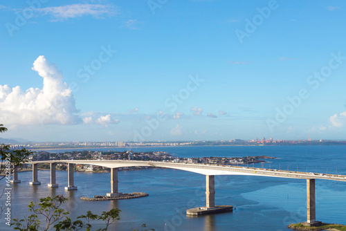 Long bridge over de sea