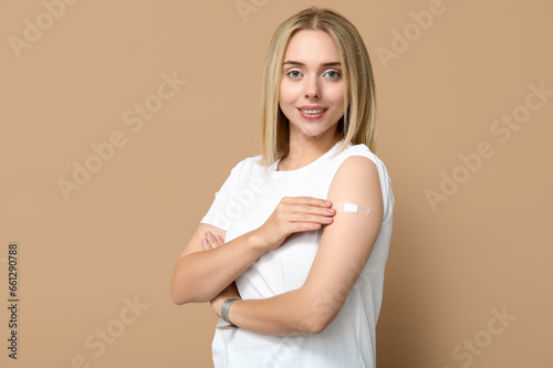 Young woman with medical pa...