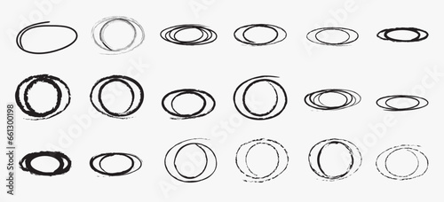 Doodle oval. Hand drawn ovals and circles set. Hand-drawn ellipse, round grunge frame and circled doodle isolated icon set. Ellipses in doodle style. Set of vector illustration.