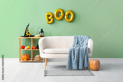 Halloween home decor with b...
