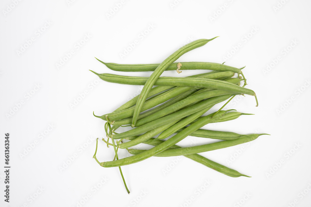 Fototapeta premium fresh green beans on white background