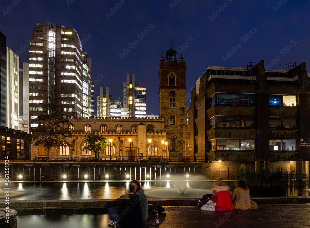 Obraz premium Twilight view of Barbican in City of London, England