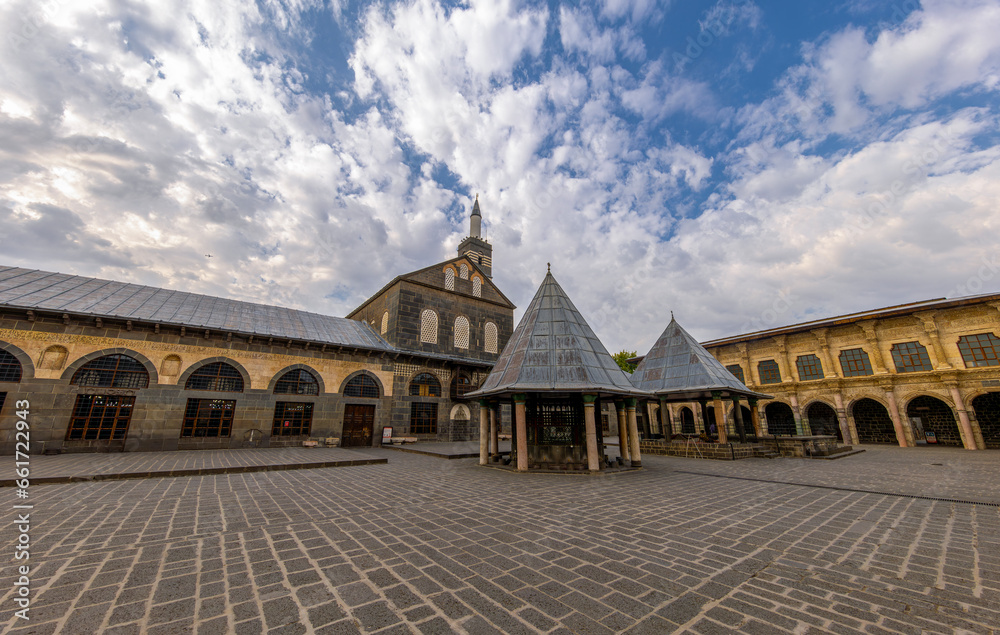 historical great mosque in the center of diyarbakir, turkey