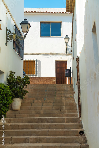 Fototapeta Naklejka Na Ścianę i Meble -  Charming old streets of the historic town of Altea with classic old white houses