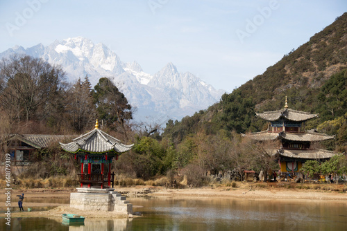 pagoda in the mountains,中国,麗江