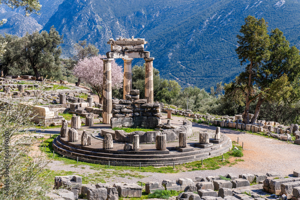 Φωτογραφία Delphi, Greece - 14 March 2023 -Remains of the Tholos of Athena Pronaia at the D