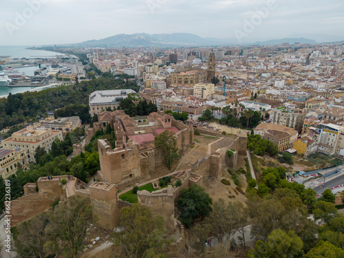 vista de la bonita alcazaba de época islámica de la ciudad de Málaga, España 