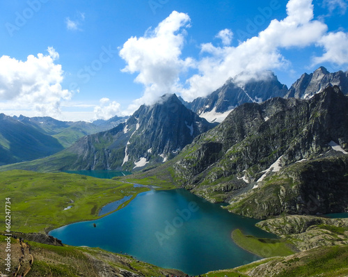 Fototapeta Naklejka Na Ścianę i Meble -  Meadows and lakes of Himalaya in Kashmir Valley