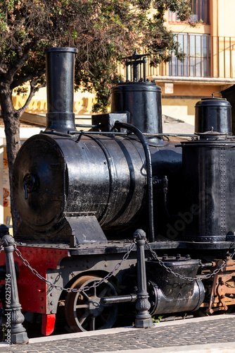 La vieille locomotive