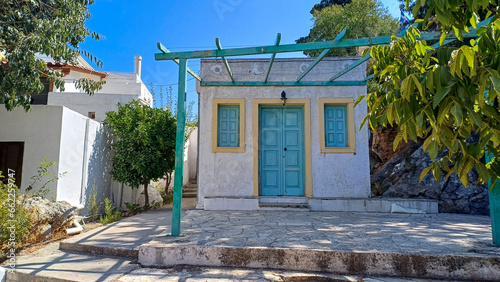 Straßen im Bergdorf Zia auf Kos – Traditionelle Gassen und authentisches Dorfleben