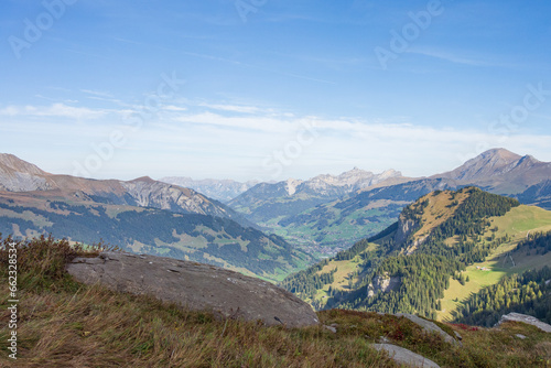 Wandern in Schweiz zur Herbstzeit