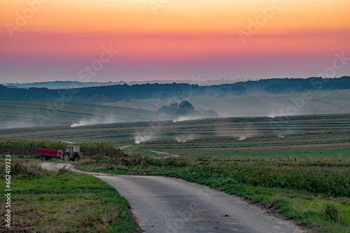 Fototapeta Naklejka Na Ścianę i Meble -  Rolniczy krajobraz