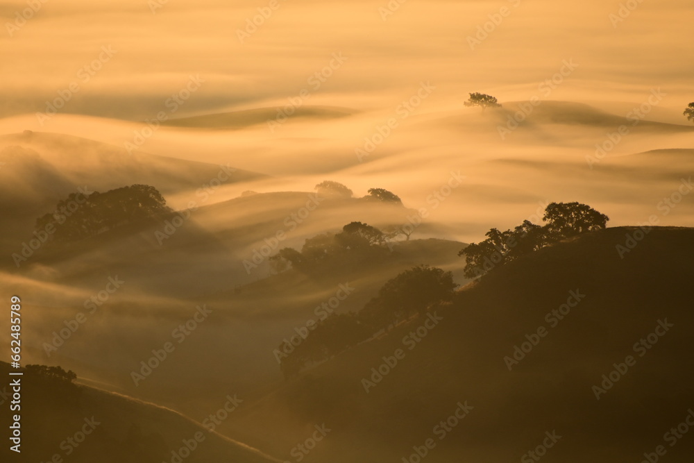 Obraz premium sunrise over the mountains