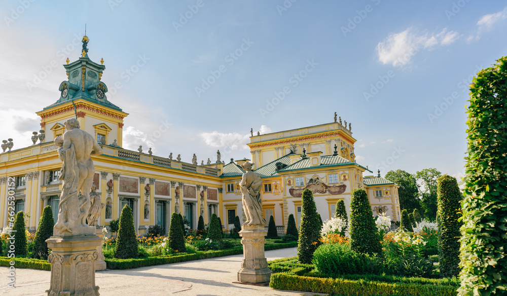 Obraz premium Wilanow Palace in Warsaw, Poland - a baroque royal palace located in the Wilanów district.