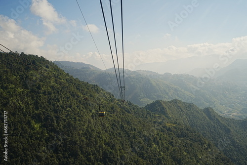 Fansipan Cable Car and Mountains in Sapa, Vietnam - ベトナム サパ ファンシーパン ケーブルカー