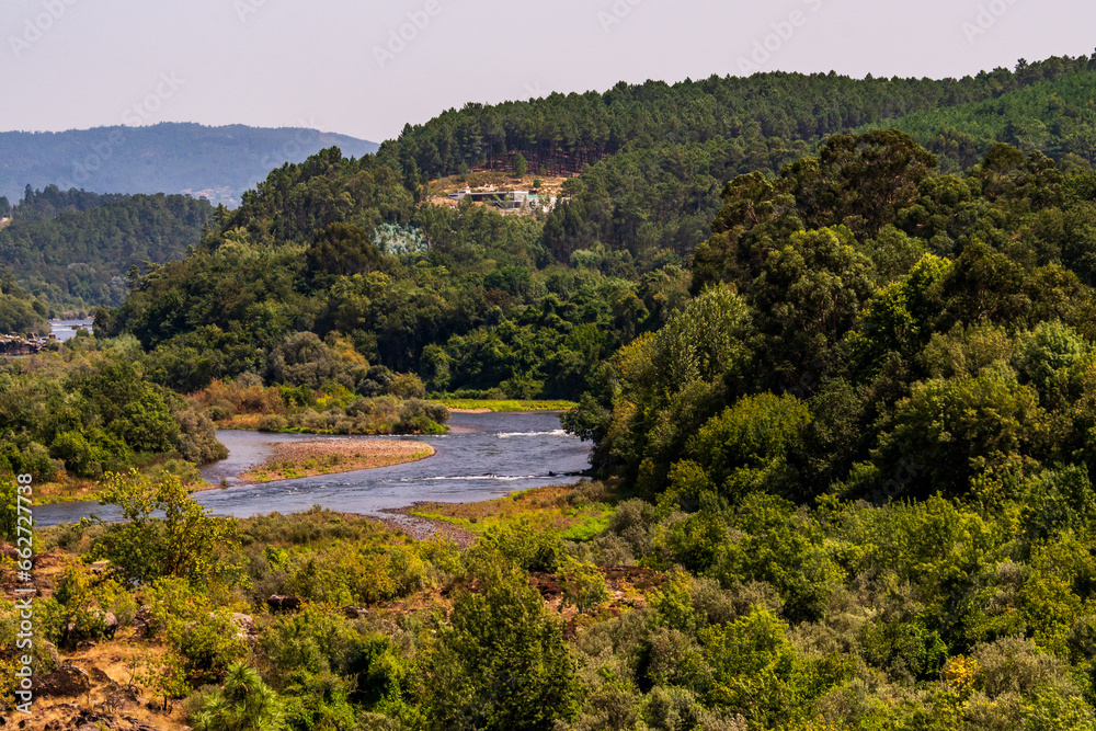 Rio Miño en la frontera de España y Portugal.