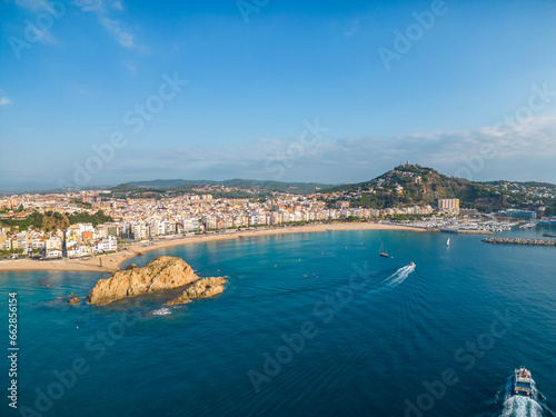 Fototapeta Naklejka Na Ścianę i Meble -  Blanes from the air on the Costa Brava of Girona. paradisiacal main beach with transparent turquoise blue water
