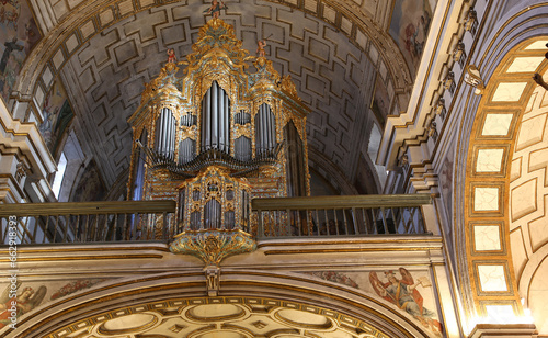 Órgano de la Colegiata de los Santos Justo y Pastor (Antigua Iglesia del Colegio de San Pablo de la Compañía de Jesús), Granada, Andalucía, España