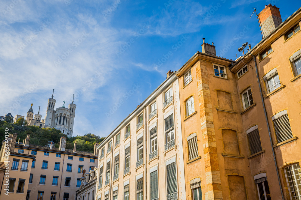 La place Saint-Jean dans le Vieux Lyon La place Saint-Jean dans le Vieux Lyon