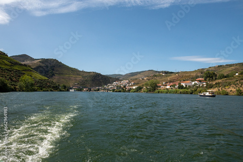 gó®zest brzegi rzeki Duoro w Portugalii