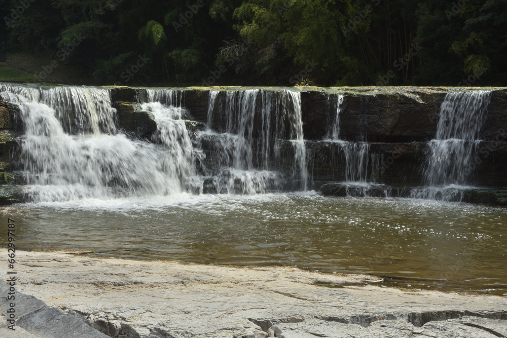 Fototapeta premium 三木のナイアガラ(黒瀧)