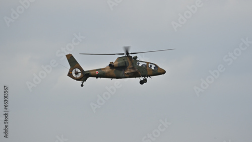 Fototapeta Naklejka Na Ścianę i Meble -  観測ヘリ（偵察機）OH-1、陸上自衛隊