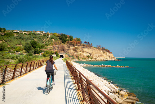 Canvastavla Costa dei Trabocchi cycle route, Italy