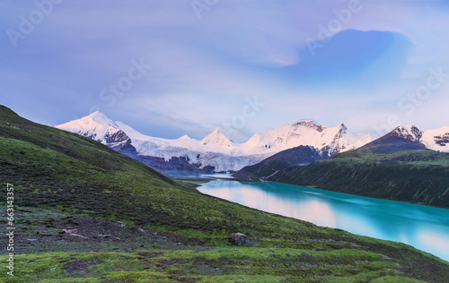 Beautiful Scenery of Sapu Mountain and Plateau Lakes in Xizang Autonomous Region of China