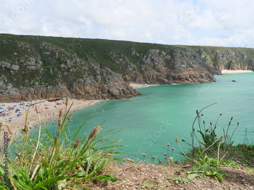 Blick auf eine der schönsten sandigen Buchten in Cornwall bei Porthcurno England photo