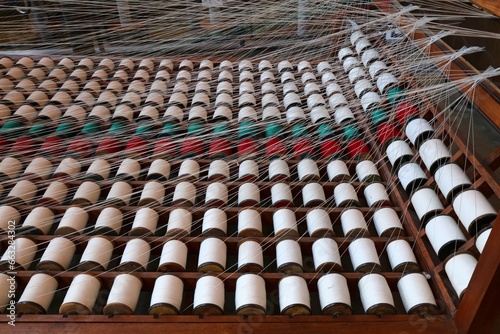 Fabric weaving machine