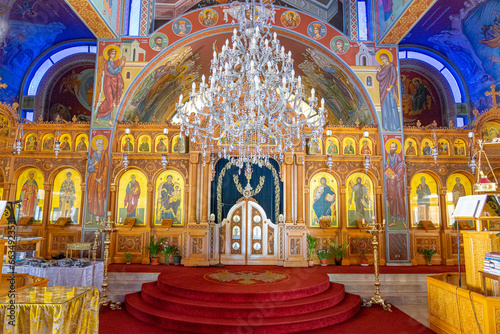 Canvas Print Large, beautiful and ornamental chandelier of the Greek Orthodox church of Ayia