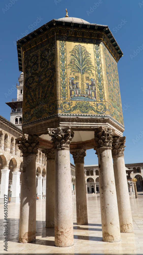 Obraz premium Dome of the Treasury of Umayyad Mosque in Damascus, Syria