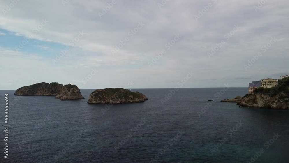 Grupo de islas cerca de la costa. Grupo de islas cerca de la costa.