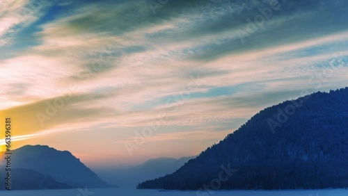 Sunset view on the edge of the mountain | Timelapse photo