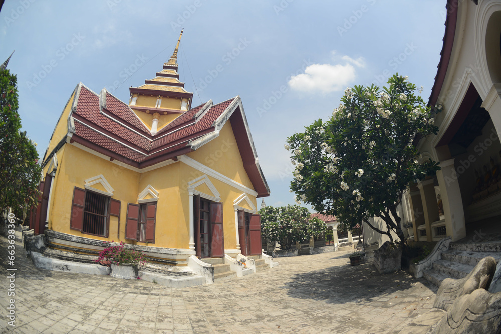 Naklejka premium Mandapa of Prasat Nakhon Luang Archaeological Site is an old castle that is more than 400 years old. At the top are 4 footprints of the Lord Buddha for worship. Located at Thailand.