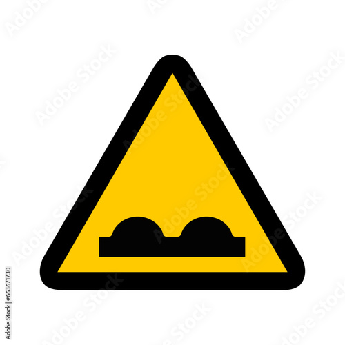 dos d'ane double raentisseur triangle jaune panneau signalisation danger