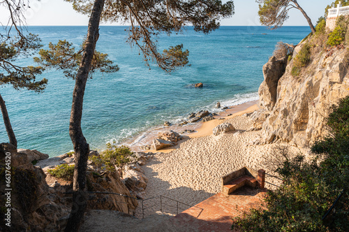 Cala escondida en la Playa Cala Gogo en San Antonio de Calonge, Costa Brava, Cataluña, España
 photo